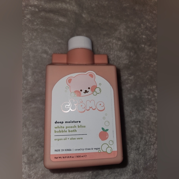 The Creme Shop Other - Crème White Peach Bliss Bubble Bath - Pink